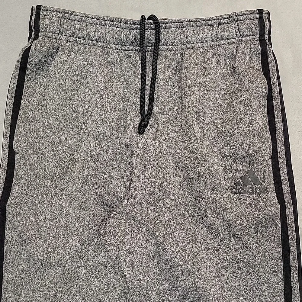 Adidas Pants Mens M Gray AY7425 Athleisure Athletic Casual Performance Jogger